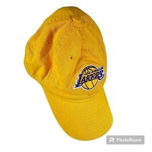 LA Lakers Adidas Official NBA Yellow Fitted Baseball Cap One Size Casual Sporty